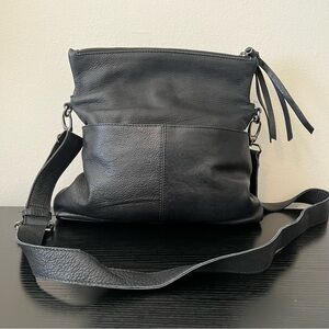 Black leather shoulder / crossbody bag